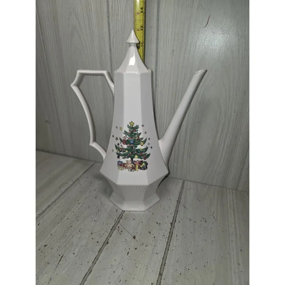 NIKKO CHRISTMASTIME bone china Coffee Pot Happy Holidays Christmas Tree Japan